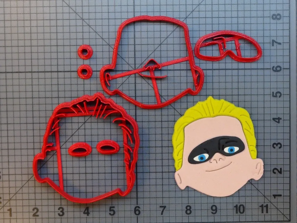 JB_The-Incredibles-Dash-Parr-266-631-Cookie-Cutter-Set-Animated-Movie-Character-266-631