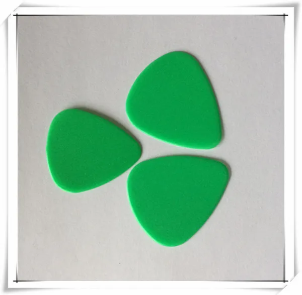 Гладкий нейлон 0.71 мм Стандартный Форма Гитары выборка Plectrums, зеленый цвет