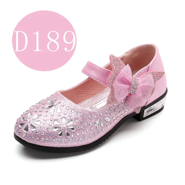 Милые девушки туфельки Эльзы Детская осенняя Для летних вечеринок Танцы туфли; туфли принцессы с бантиками высокий каблук детские кожаные туфли - Цвет: D189 PINK