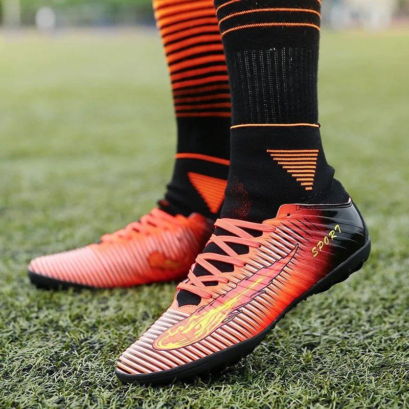 Cleats Крытый газон футбольные бутсы для использования в помещении для футбола Мужская спортивная обувь оригинальные футбольные бутсы с носками