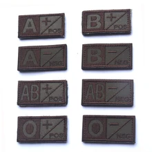 Eebow тактические много 2 шт. крови Тип патч A B AB O NEG POS вышитые крюк и петля военный боевой дух армии нарукавные значки