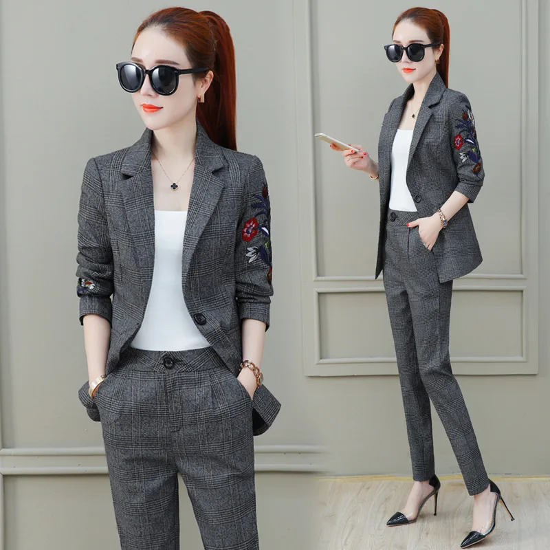 Rétro 2 Automne Deux Femelle Petit Broderie 2 De Mode Décontracté Sauvage Nouvelle Et Mince Pantalon pièce 2018 Veston Femmes Ensemble D'hiver 1 d71q0OxwE1
