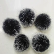 5 штук в партии натуральная лиса Мех животных помпонами шарики для трикотажного Шапки Натуральный мех волосатые pom для шапочки шапки Skullies
