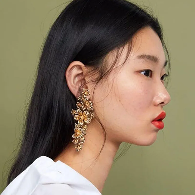 

Fashion Alloy Flower Drop Earring Women Korean Elegant Luxury Golden Dangle Earring Gift Statement Unique Design Women Jewelry