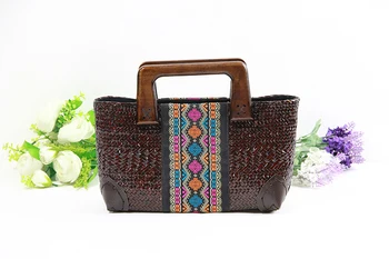 

Thai version of natural seaweed hand-woven package holiday beach package Sen female national wind handbag wood handle bag