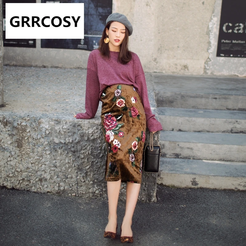 

GRRCOSY Maternity Velour Floral Skirts Autumn New Pregnant Women Velvet Printing Pencil Fashion Commute