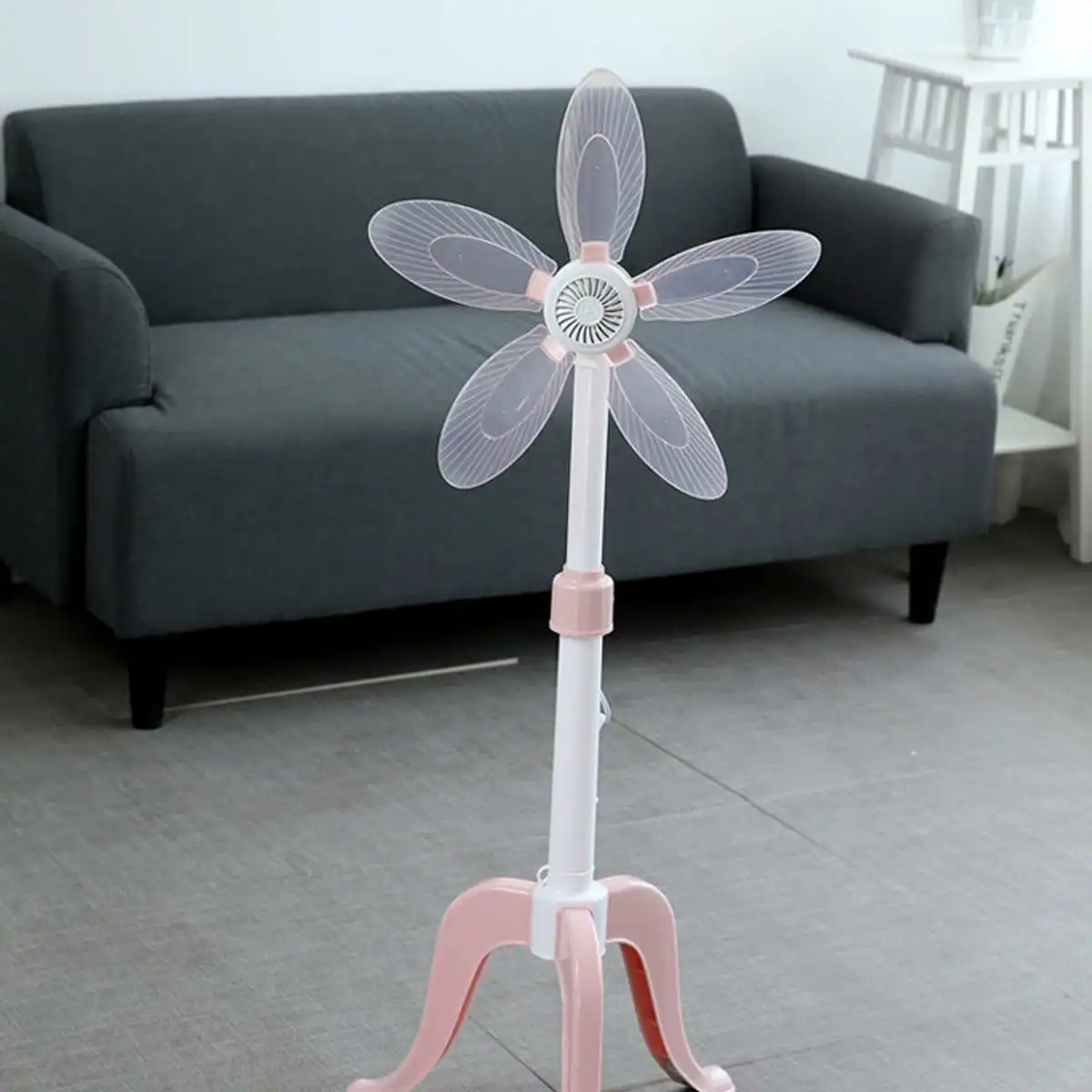 

Adjustable Telescopic Tripod Floor Fan Five Leaf Plane Diameter 41cm Floor-standing Small Vertical Tripod Floor Fan