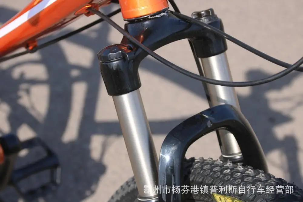 26 inch 27 speed oil brake double disc brake bicycle aluminum bike road bike Double mountain bikes 26 inch 27 speed oil brake double disc brake bicycle aluminum bike road bike Double mountain bikes