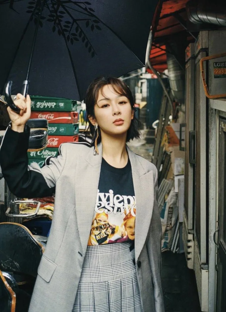In Early Spring of 2019 Poplar Purple Star Net Red with The Same Gray Loose Lattice Stitching Collision Color Suit Jacket Woman In Early Spring of 2019 Poplar Purple Star Net Red with The Same Gray Loose Lattice Stitching Collision Color Suit Jacket Woman