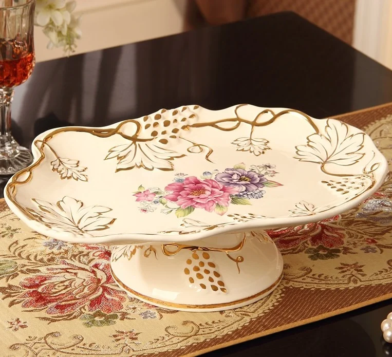 

Vintage Ceramics Flower and Leaf Pattern Compote Fruits Plate Decorative Porcelain Cake Stand Tray Tableware Ornament Present