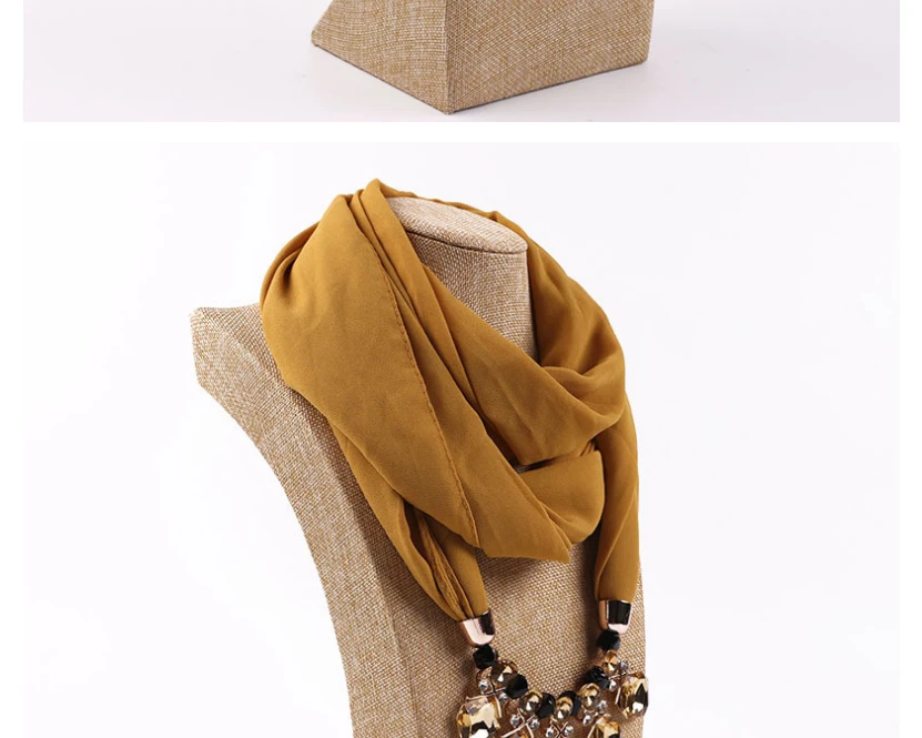 scarf_13