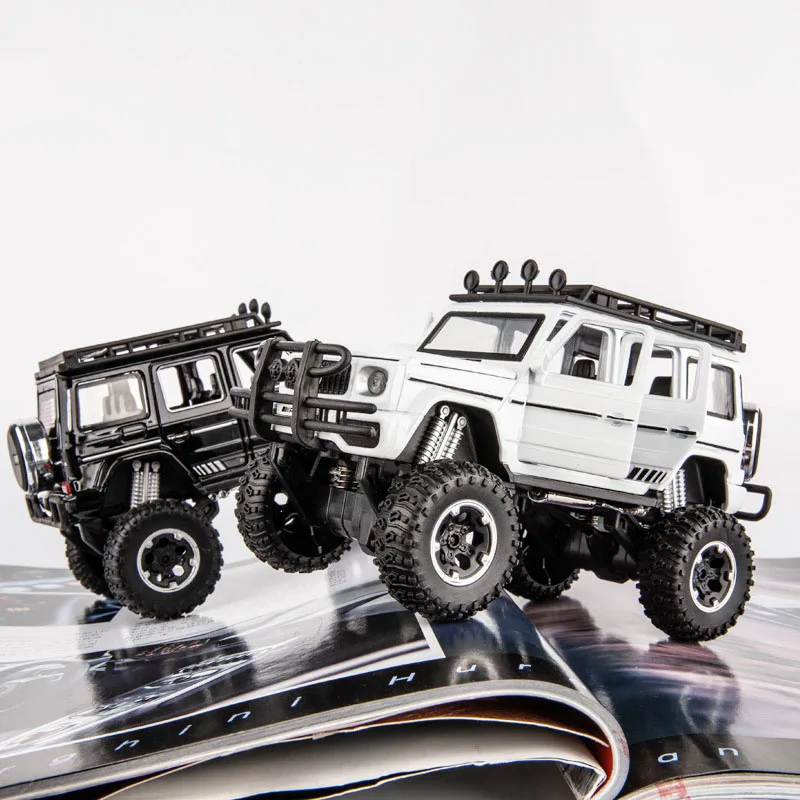 Модель автомобиля Diecast 1/32 большое колесо модель G63 Matel Автомобили со световым