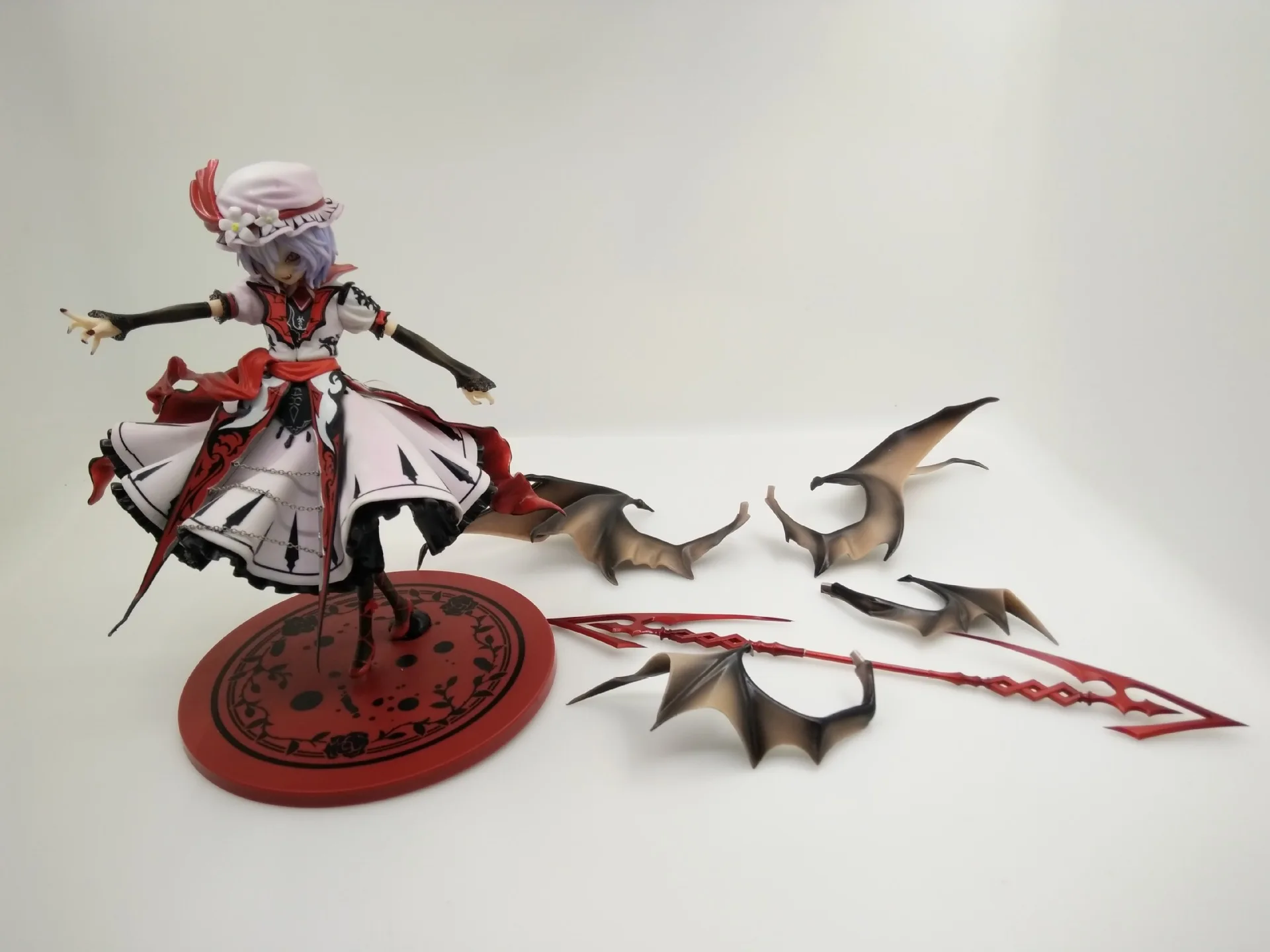 Экшн фигурка Аниме TouHou Project Red Devil Remilia Scarlet 22 см 1/7 масштабе окрашенная из ПВХ