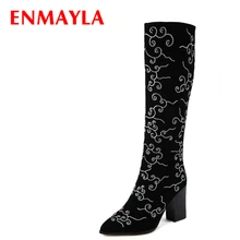 Осенне-зимние сапоги от компании enmayla, женские черные замшевые сапоги до колена обувь на высоком каблуке женские повседневные сапоги с вышивкой на не сужающемся книзу массивном каблуке
