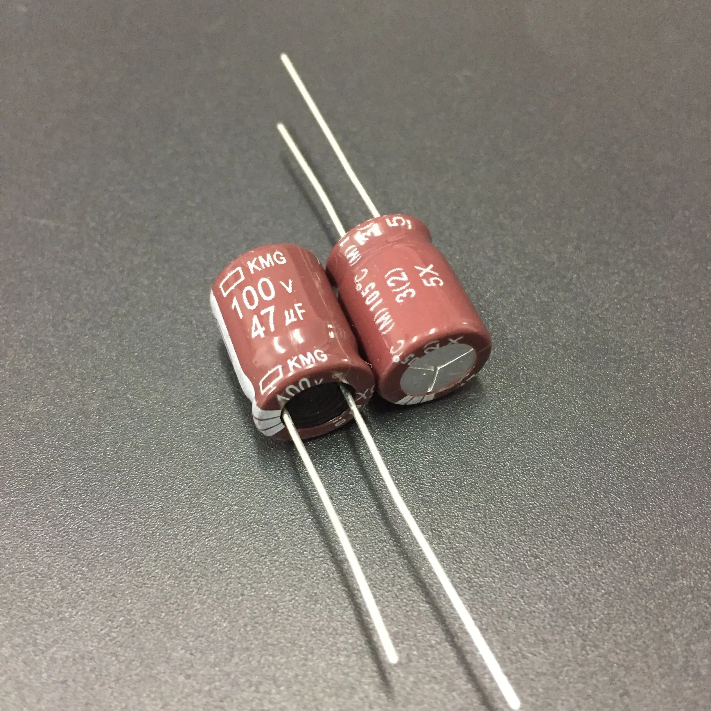 100 шт. 47 мкФ в NIPPON Chemi Con NCC KMG серии 10x13 мм 100V47uF алюминиевый электролитический
