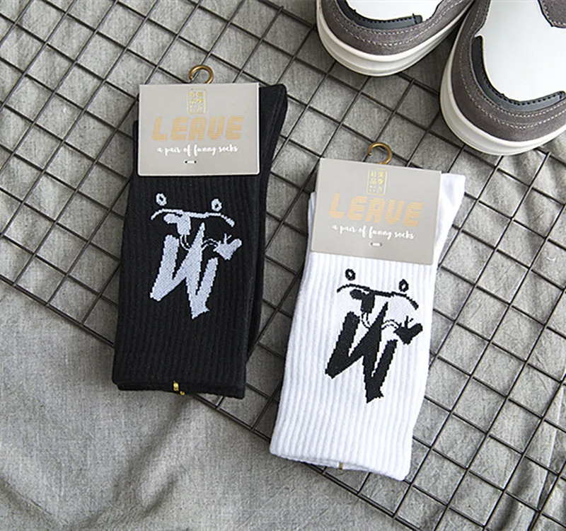 جديد المتناثرة نمط الهيب هوب الرجال الأبيض جوارب سوداء الشارع جوارب بأشكال مضحكة المد الذكور لوح التزلج جوارب عمل القطن الرجال الجوارب جديد المتناثرة نمط الهيب هوب الرجال الأبيض جوارب سوداء الشارع جوارب بأشكال مضحكة المد الذكور لوح التزلج جوارب عمل القطن الرجال الجوارب