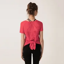 Расслабляющие дышащие топы для тренировок для женщин с коротким рукавом, с разрезом на спине, рубашка для йоги, изогнутый подол, для спортзала, фитнеса, спортивные футболки размера плюс