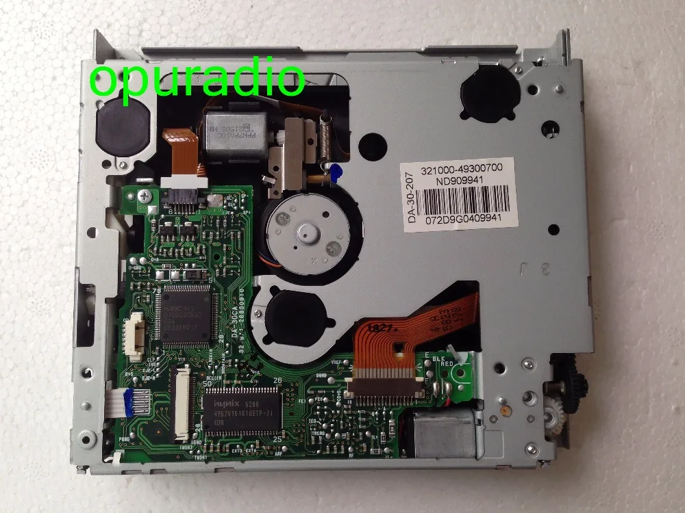 DA-30-207 Fujitsu ten Toyota CD voice navigation (1)