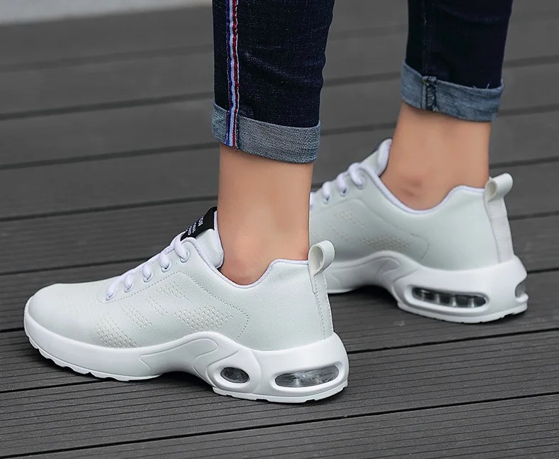 QQ20180629-175304.Women Casual Shoes 2018 Spring Autumn Soft Leather Women Shoes Fashion Women Flats Breathable Women Sneakers