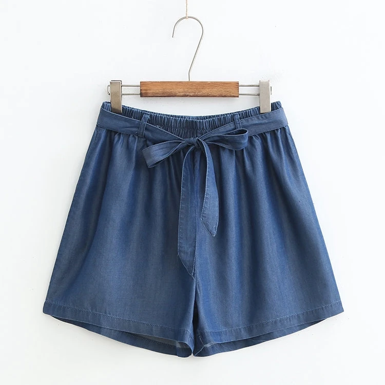 

Plus Size Women's Elastic Waist Loose Light Denim Shorts