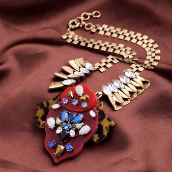 

Women Bohemian Accessories 2019 New Arrival Big Resin Stone Pendant Bib Statement Necklace Vintage Jewelry