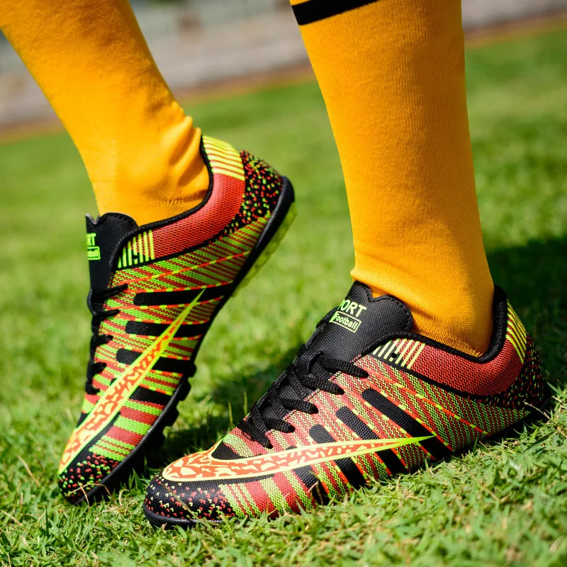 Sports boots. Кеды с оранжевой подошвой для футбола. Обувь с гладкой подошвой для футбола. Кроссовки на газоне. Спортивные бутсы мужские Patrick.