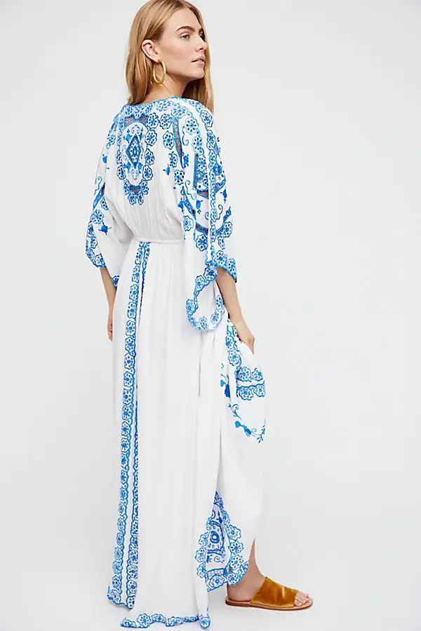 

2018 Women's Summer Long Dress Hollow Out Flower Design White Cotton Dress V-neck Loose Wide Sleeve Maxi Dress Boho Chic Dress