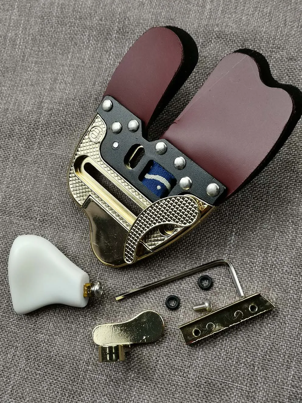 Tbest Protector de Dedo de Arco,Tiro con Arco Protector de Mano Izquierda Guantes de Dedo de Protecci/ón Arco Tiro con Arco Caza Flecha Tiro Protector de Mano Izquierda PU Guantes de Protecci/ón