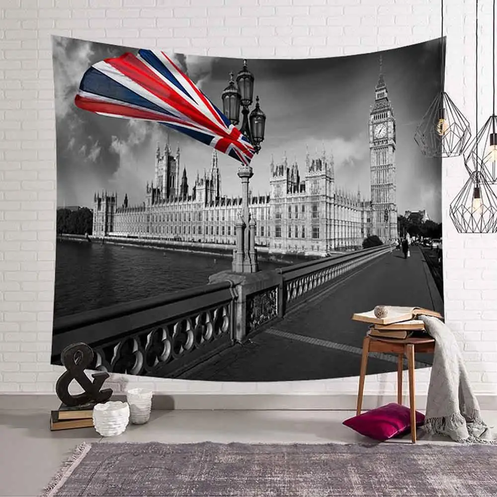 GT8077-3 Red Bus Tapestry