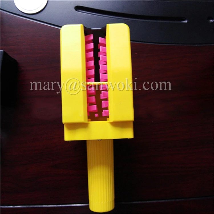 

handheld goji berries fruit picker wolfberry harvester without battery Professional goji berry Picking tool