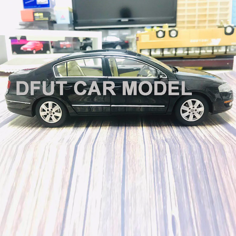 Литая 1:18 игрушка из сплава модель автомобиля Magotan 2007 B6 оригинальные