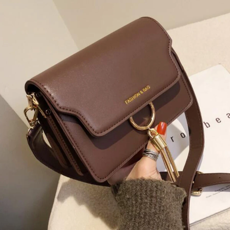 

Fashion Vintage Women Shoulder Bag Width Strap Leather Women's Crossbody Messenger Bags Lady Designer Lock Letter Purse Female