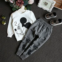 Printemps Et Automne Bébé Fille Chandail Enfants Coton Casual Chandail + Pantalon deux pièces costume Col Rond Caractère Vêtements Ensemble