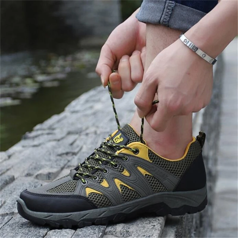 

2018 Autumn Men Hiking Shoes Outdoor Breathable Mesh Sports Climbing Shoes Male Non-slip Wear-resistant Sneakers Travel Shoes