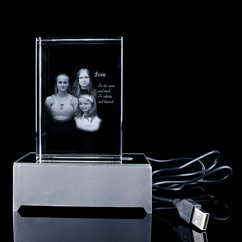 

Personalized Crystal Family Lovers Image Laser Sculpture Figurines Miniatures Led Night Stand Birthday Gifts