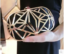 Nuevos productos en Europa y la rejilla de metal taladro determinado bolso femenino del bolso de mano de oro vestido de la novia del partido de cena bolsa
