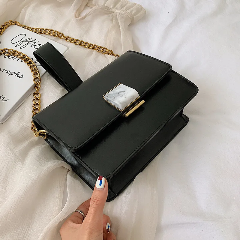 

Fashion casual small square bag 2019 new Korean version of the pure color temperament simple stone pattern lock shoulder bag
