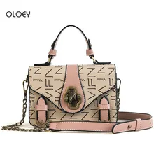 Chain buckle female bag 2018 new wave alphabet pattern handbag shoulder Messenger bag Joker fight color small square package female new tassel shoulder messenger small square package