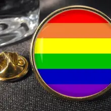 Высокое Качество Радужный Флаг Кнопка значок гей Прайд ЛГБТ низкая цена пользовательские металлические нагрудные булавки Лидер продаж гей значки с радугой булавка