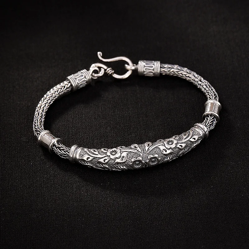 

S925 Sterling Silver Plum Embossed Pattern Retro Personality Braided Twist Ladies Bracelet Birthday Gift