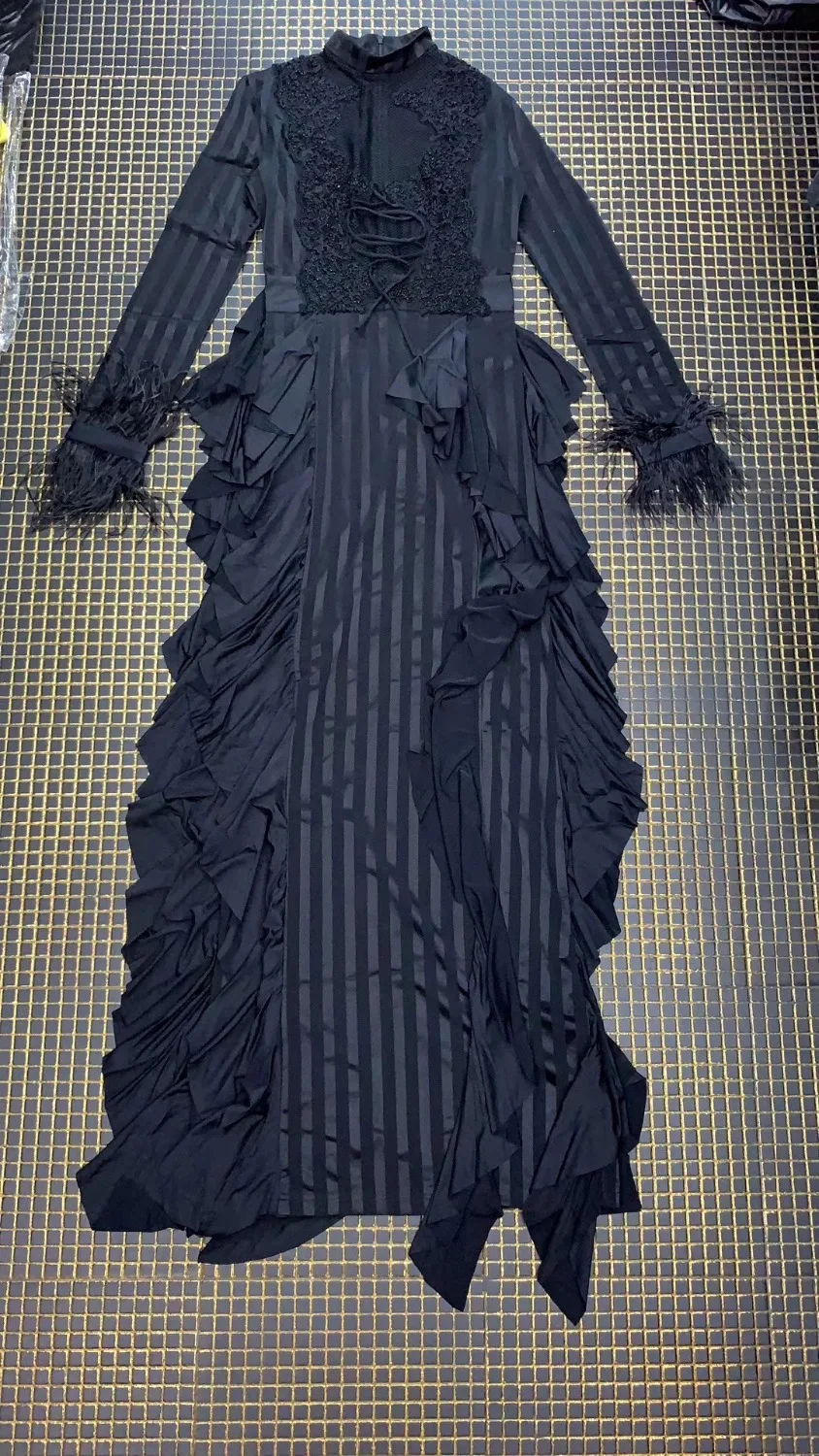 Новое роскошное сексуальное женское длинное платье с оборками и перьями облегающее вечерние платье