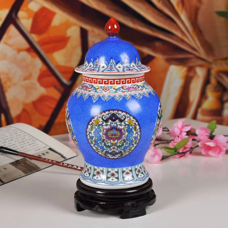 powder enamel Jingdezhen Chinese jar Antique Ceramic Blue and White