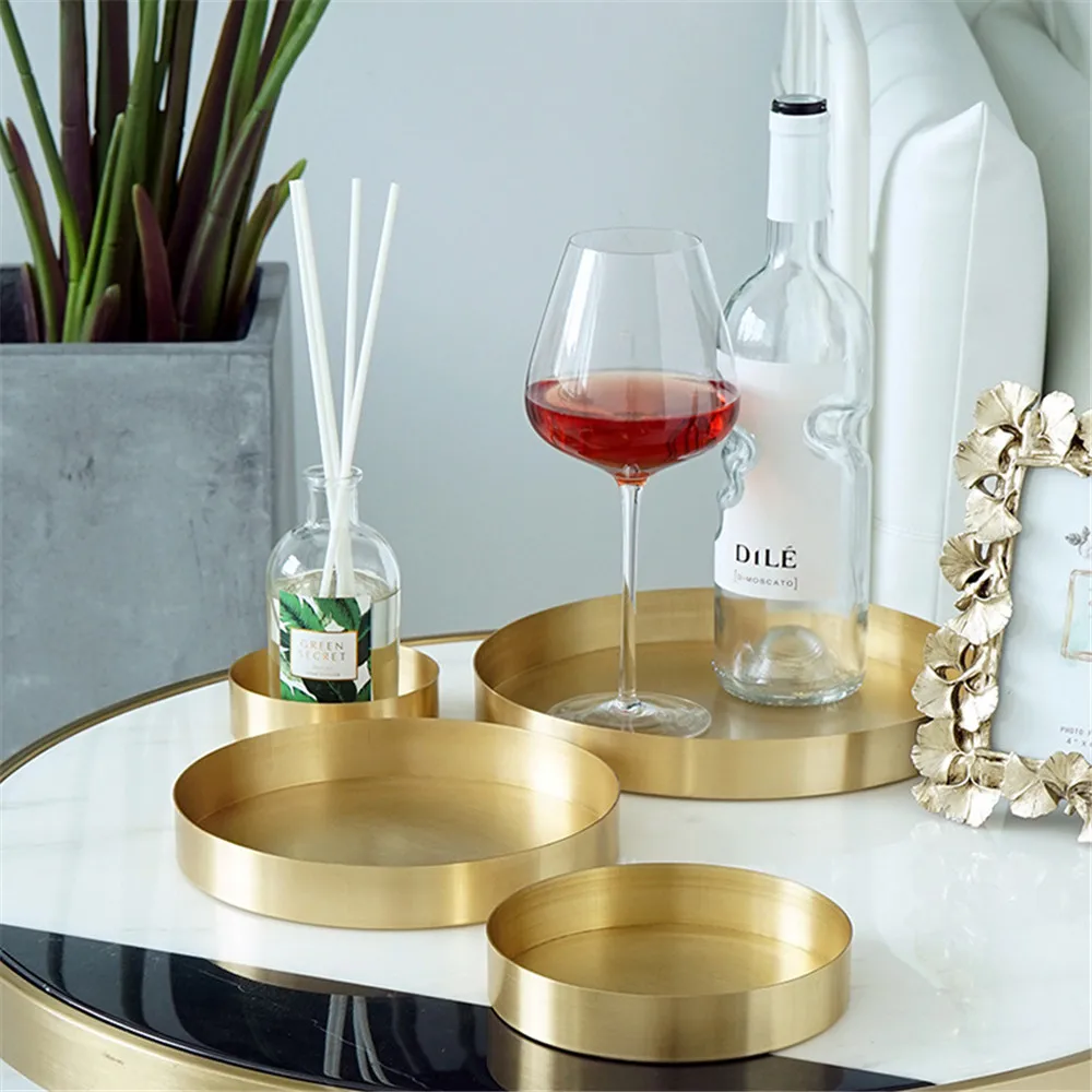 

Nordic Metal Round Storage Tray Modern Chic Ins Brass Fruit Cake Dessert Plate Retro Golden Jewelry Display Tray Desktop Decor