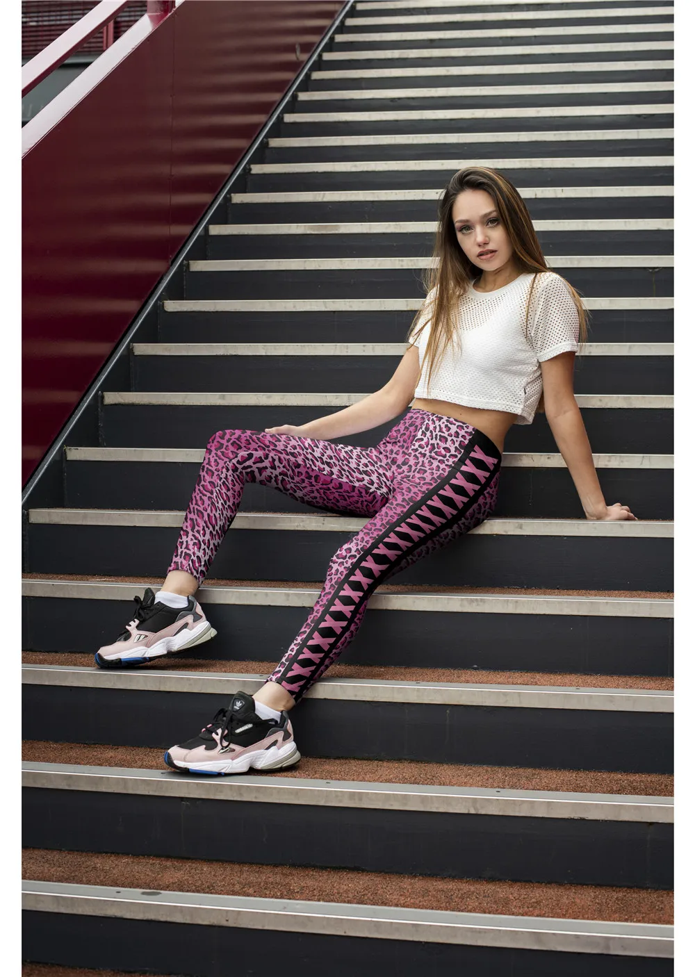 lga_601019_pink_leopard_09