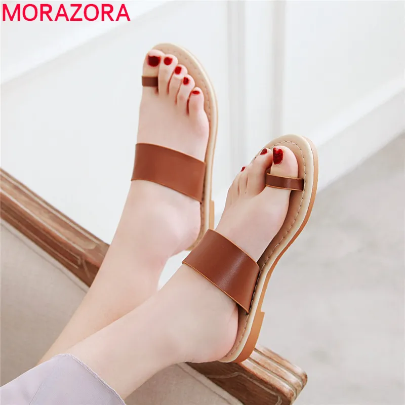 simple flat slippers