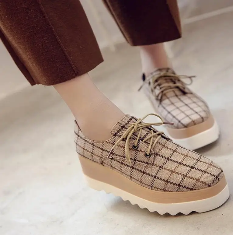 

Spring 2019 Europe station stripe checked new women's shoes go with platform shoes slope heel beauty shoes super confident woman