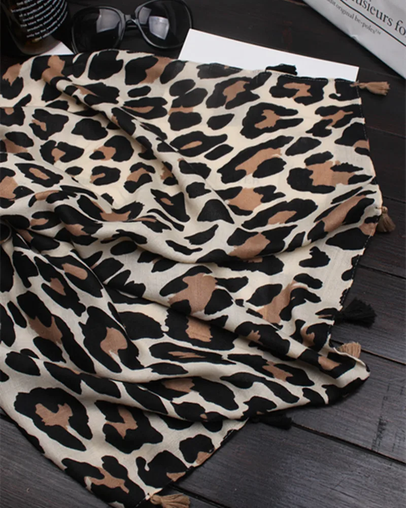 Новейший женский леопардовый качественный хлопковый шарф с кисточкой Шали 2 цвета 10 шт./партия