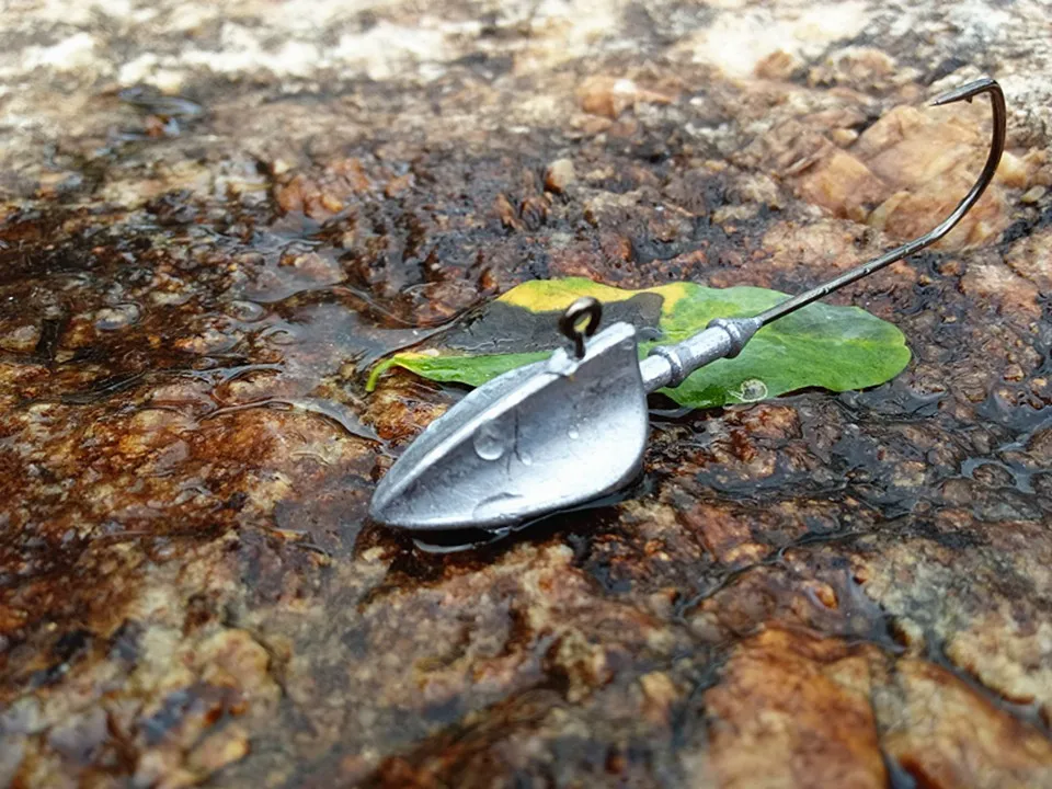 lead head hook