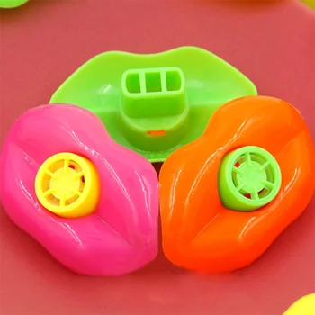 15pcs/bag Mouth Lip Whistle Christmas Toy Decoration Funny Game Prize Plastic Whistle Party Toys Lucky Loot Whistle Lip Shape 1