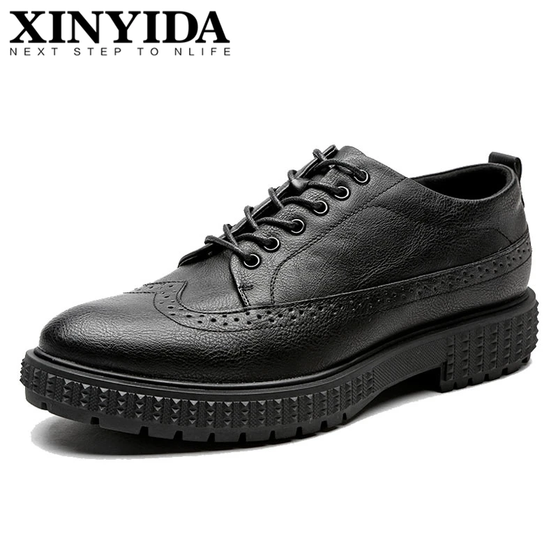 

2018 New British Style Men Brogue Shoes Fashion Lace-Up Flats Casual Leather Shoes Bullock Carve Breathable Men Shoes Size 38-44